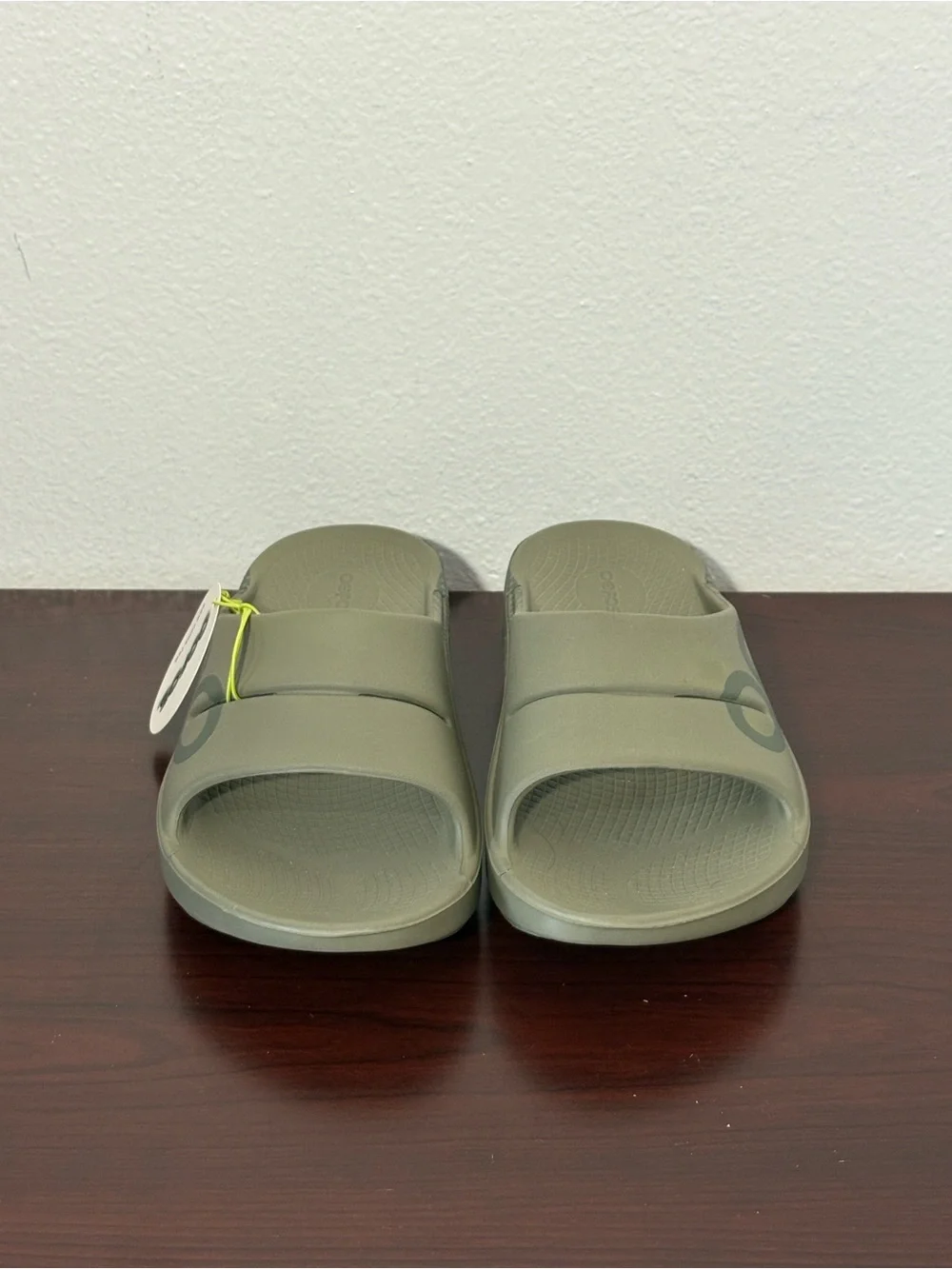 OOFOS OOahh Sport Slide Recovery Sandals - Brand New M8/W10 Tactical Green